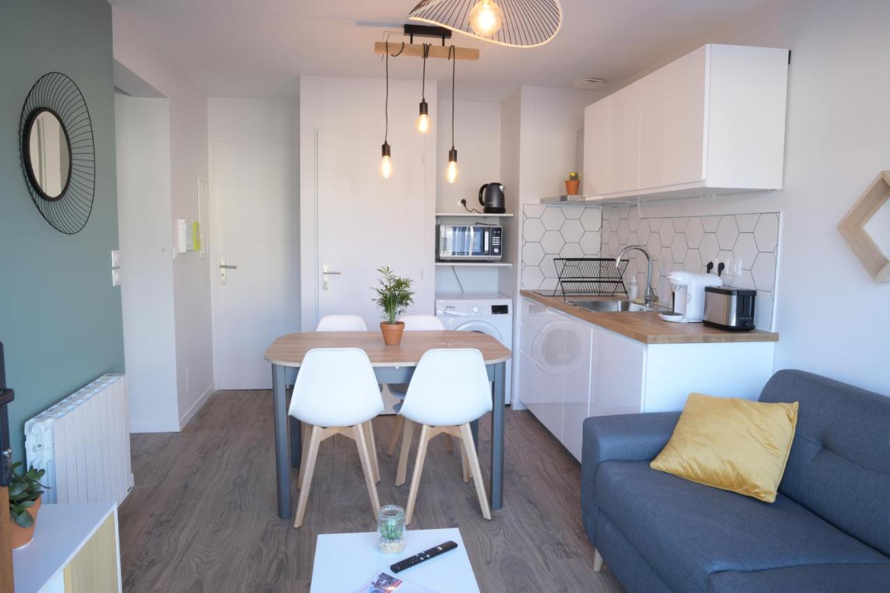 Appart T2 Avec Terrasse, Parking Et Wifi Angouleme Exterior photo